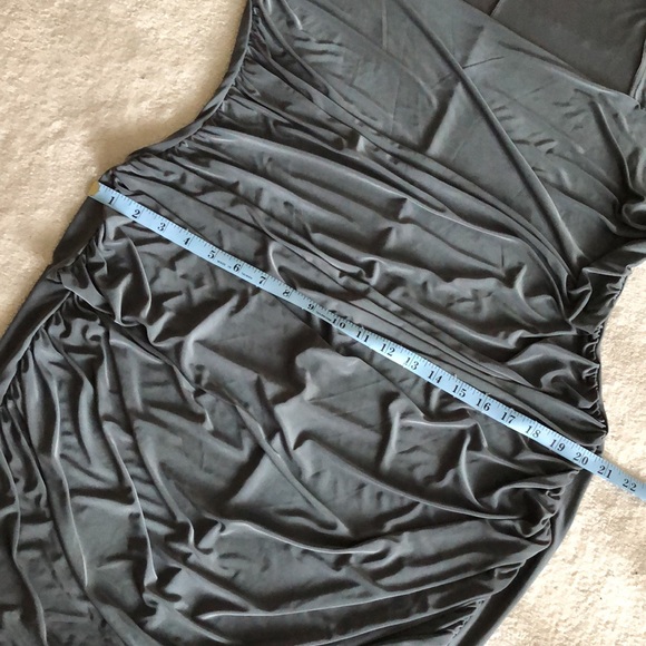 NWOT Boohoo Ruched Gunmetal midi dress - Picture 10 of 10